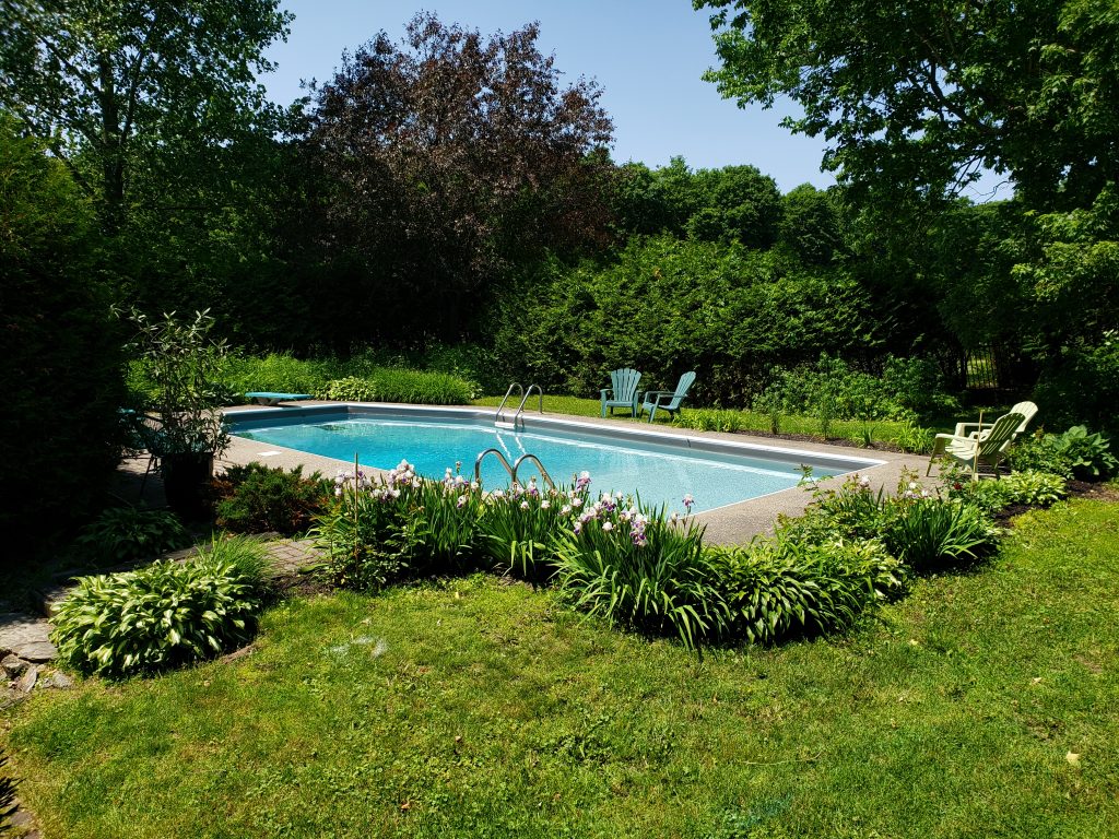 Cottages for rent with pool in Quebec #12