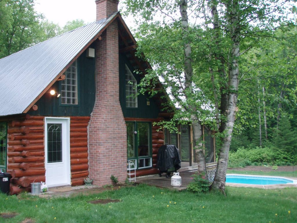 Cottages for rent with pool in Quebec #1