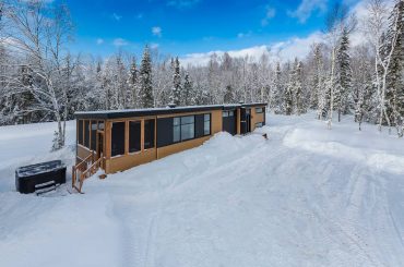 Cottages for rent with spa for 4 people in Quebec #00