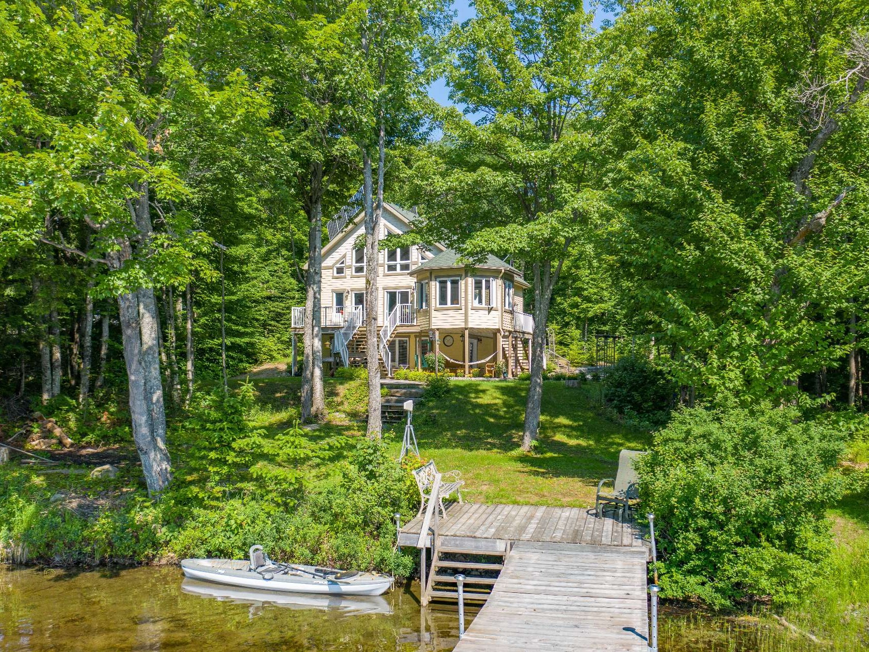 25 Chalets à Louer Au Bord De L'eau Au Québec - Blogue WeChalet