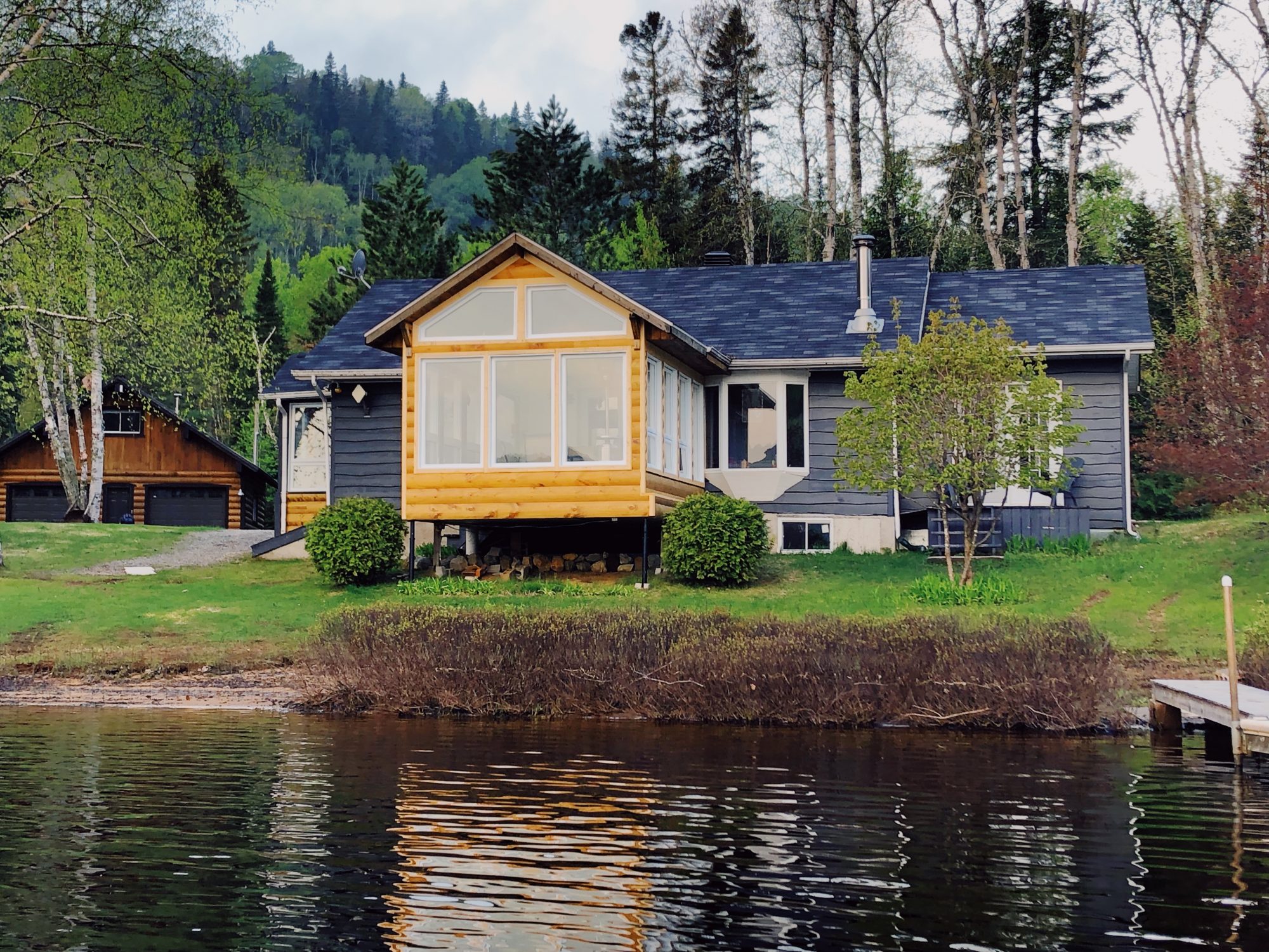 19 Chalets à Louer Au Bord De L’eau Au Québec - WeChalet Blog