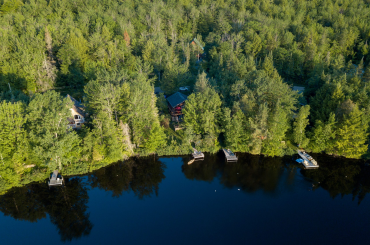 Waterfront cottages for rent in Eastern Townships #00