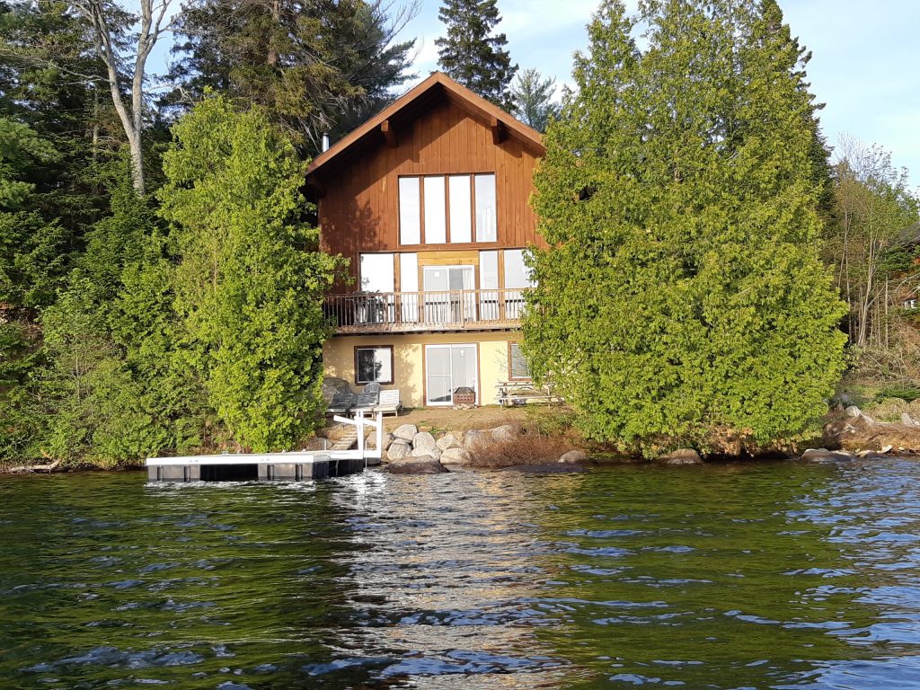 Waterfront cottages for rent in Laurentians #10